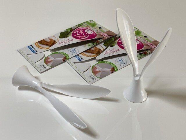 【セリア】デザインもネーミングも好み「立つちょこっトング」