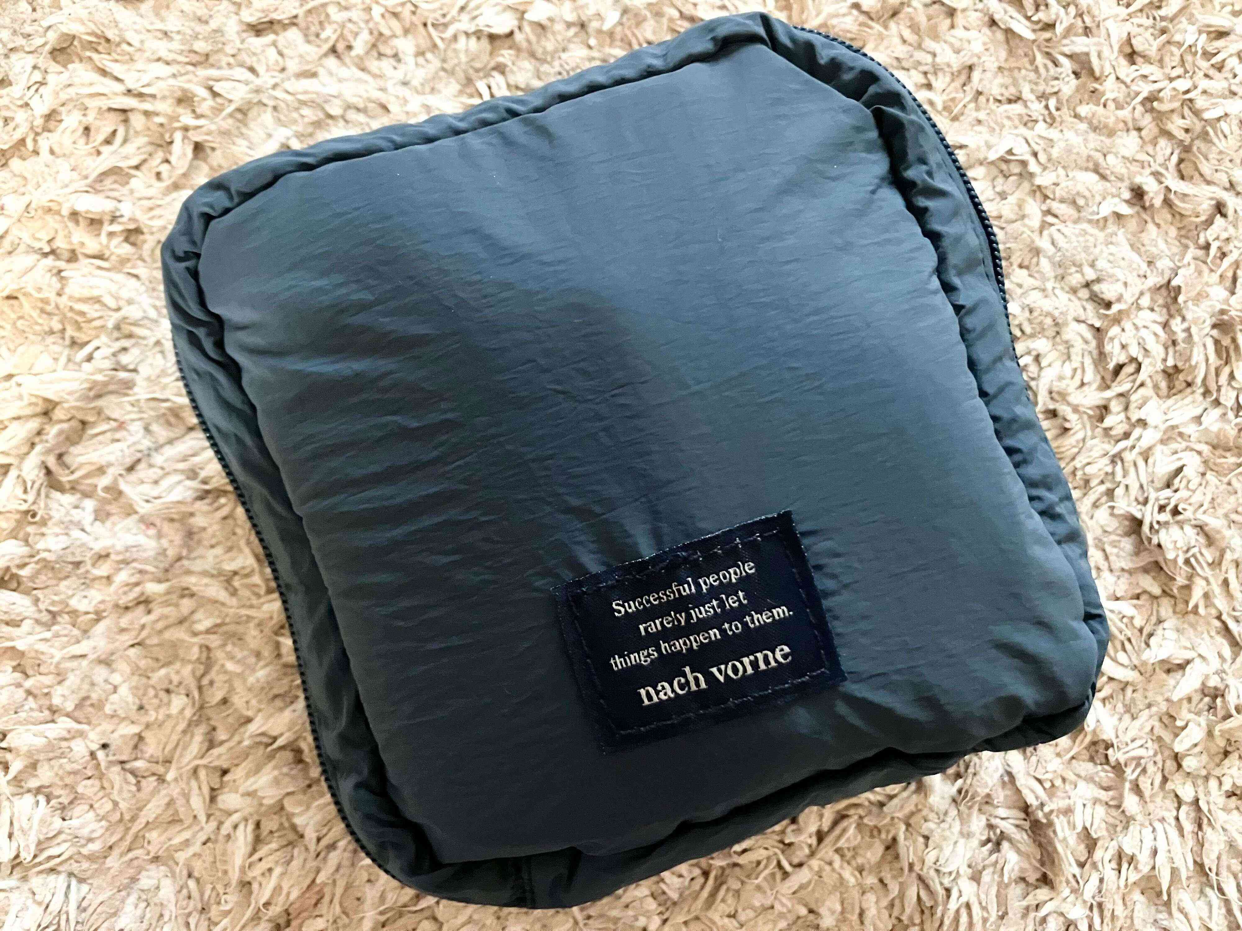 【3COINS】旅行におすすめの100均で大人気のポーチがスリコにもあった！使い心地は？