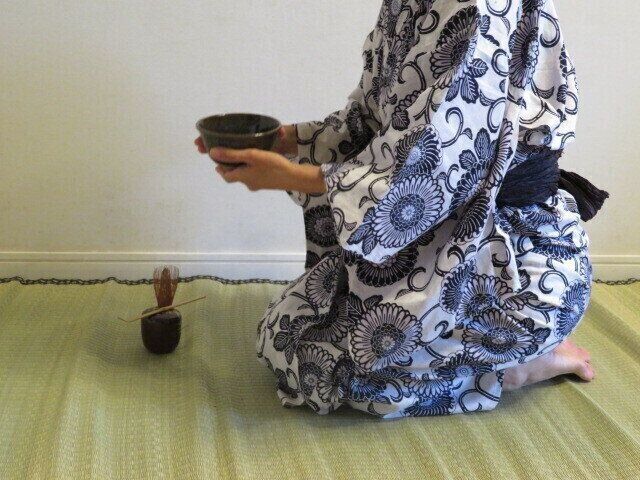 3秒で適度な実家感！ソファなしでくつろげてすっきり収納も可能