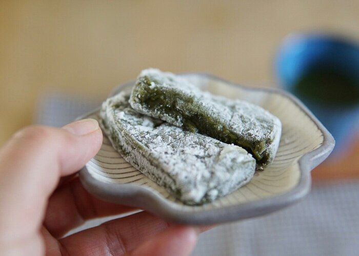 【ローソン】驚くほどのやわふわ食感としっかり抹茶が美味「ふわもち抹茶　ナッツ入り」