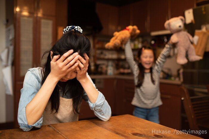 子どもの止まらないおしゃべりに「ストップ」を伝える方法