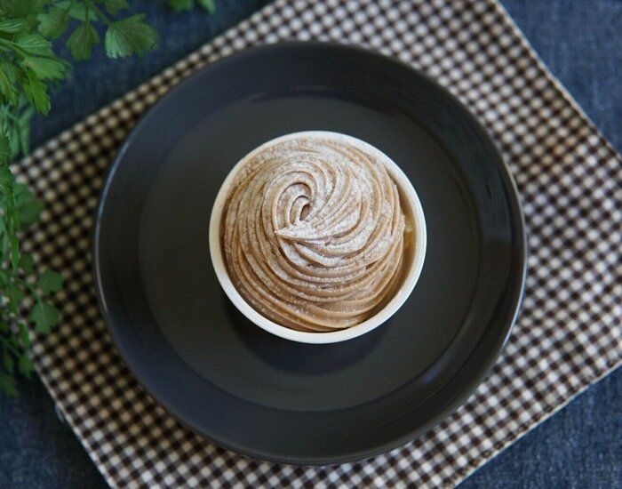 【ローソン】圧倒的な栗感。中にメレンゲは想定外！「Uchi Café Spécialité　栗堪能モンブラン」