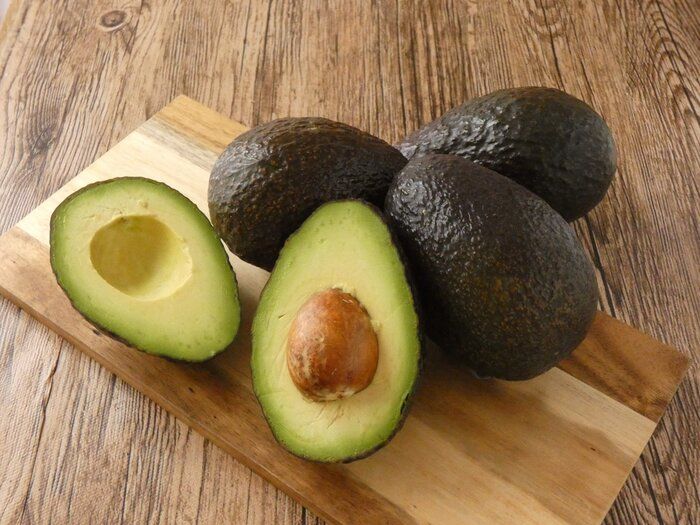 アボカドでつくるパパッとおつまみ2選