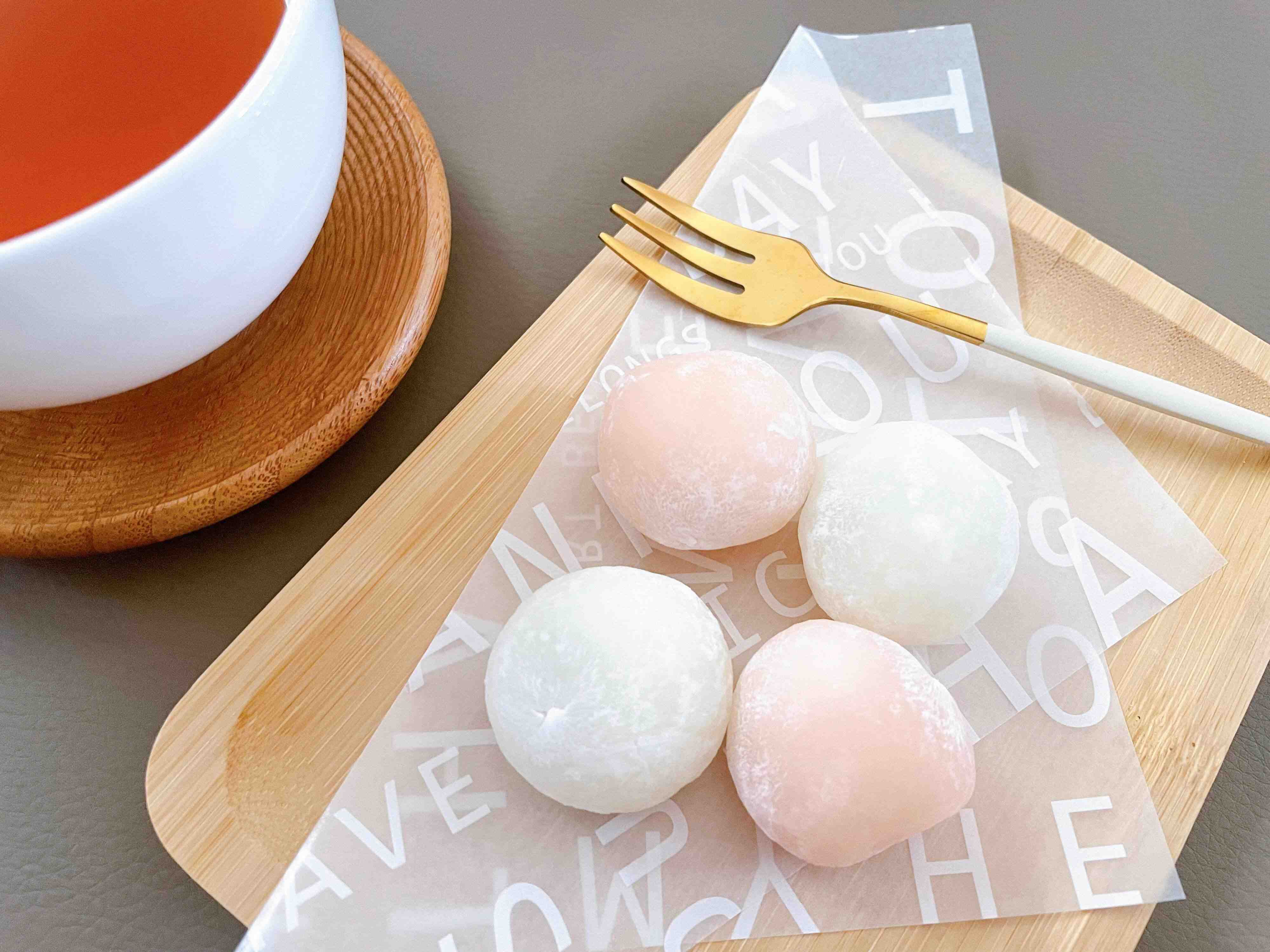 【無印良品】まさかのサプライズも！今しか食べられない「紅白ひとくち大福」