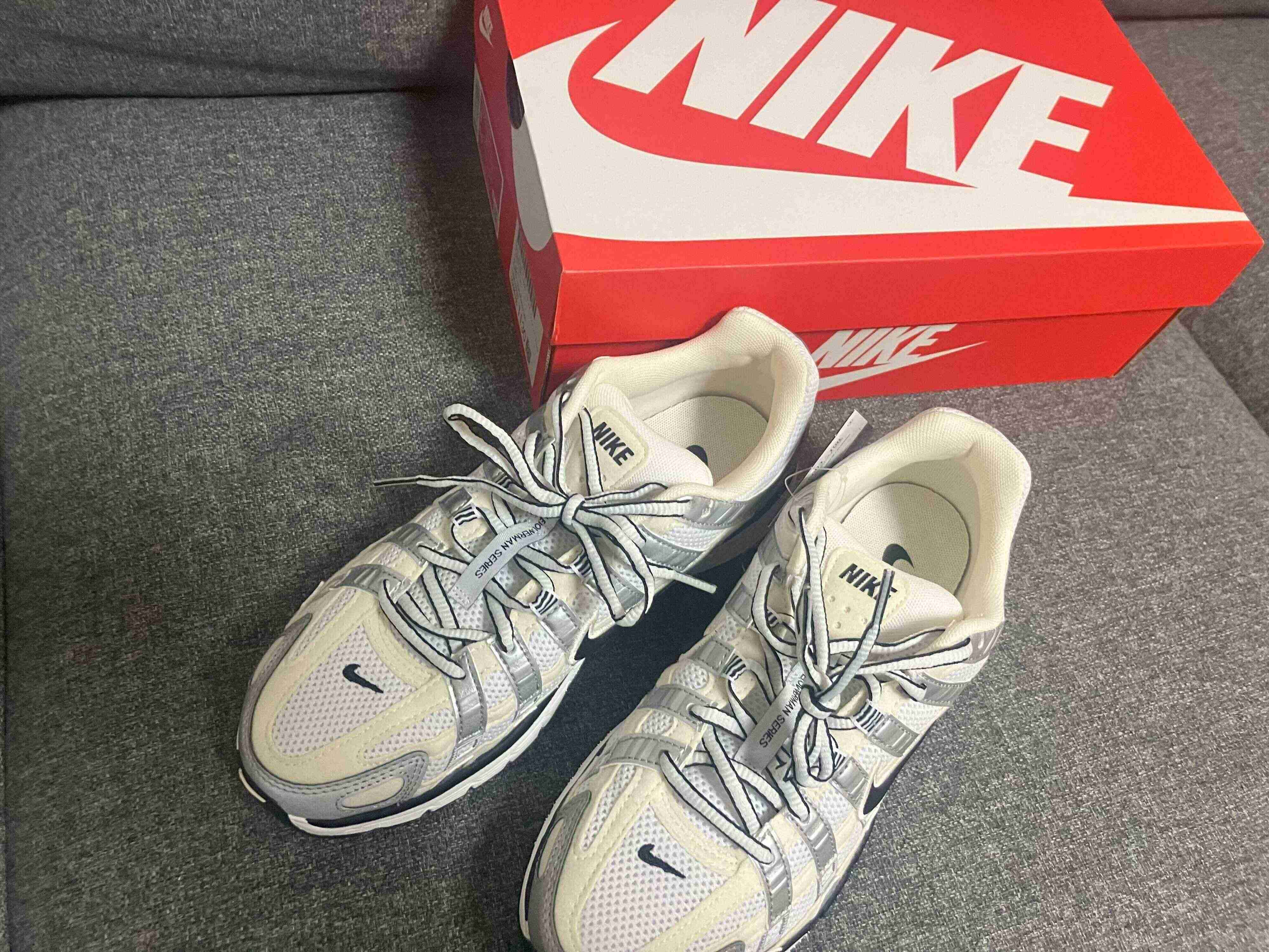 春に向けて購入♪ナイキスニーカー