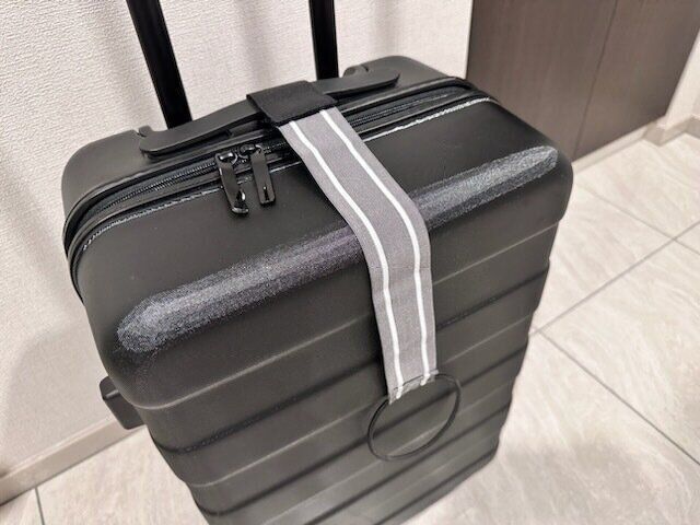 【ダイソー】スーツケースに付けるだけで移動が楽になる！今年買ってよかった便利アイテム