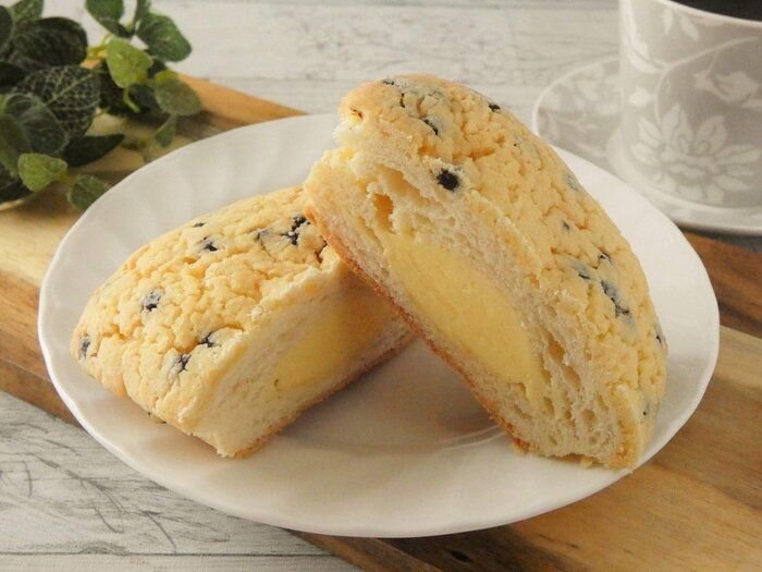 【ファミマ】贅沢すぎる組み合わせ！「チョコビスケットデニッシュ」はあと引くおいしさのスイーツパン