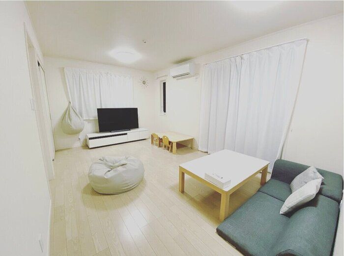 【ミニマリスト×SHIRO式お片付け術】リビングはこうやって綺麗にします！