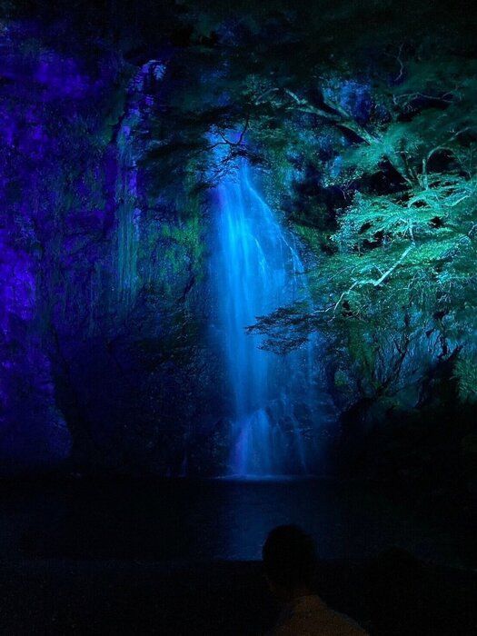 箕面大滝のライトアップ