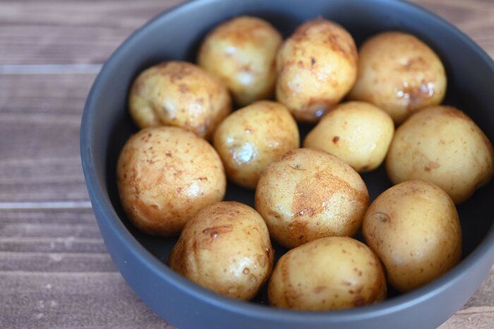 新じゃがは皮ごと味わおう！新じゃがの洗い方＆おすすめレシピ2選