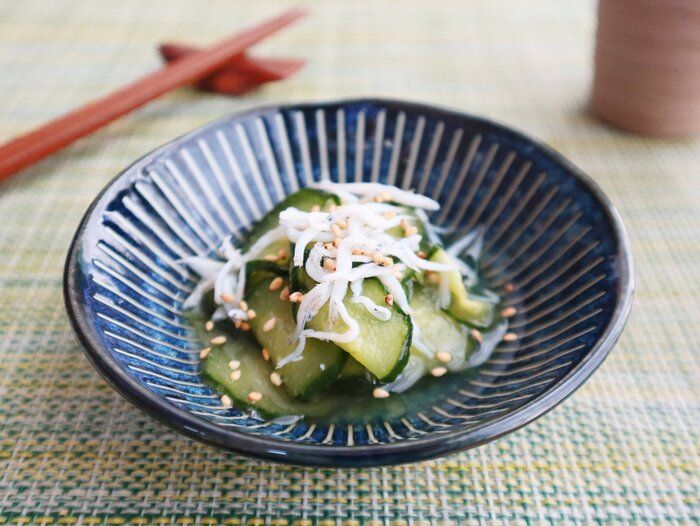材料入れて冷凍するだけ！いちばん簡単な「きゅうりの酢のもの」の作り方