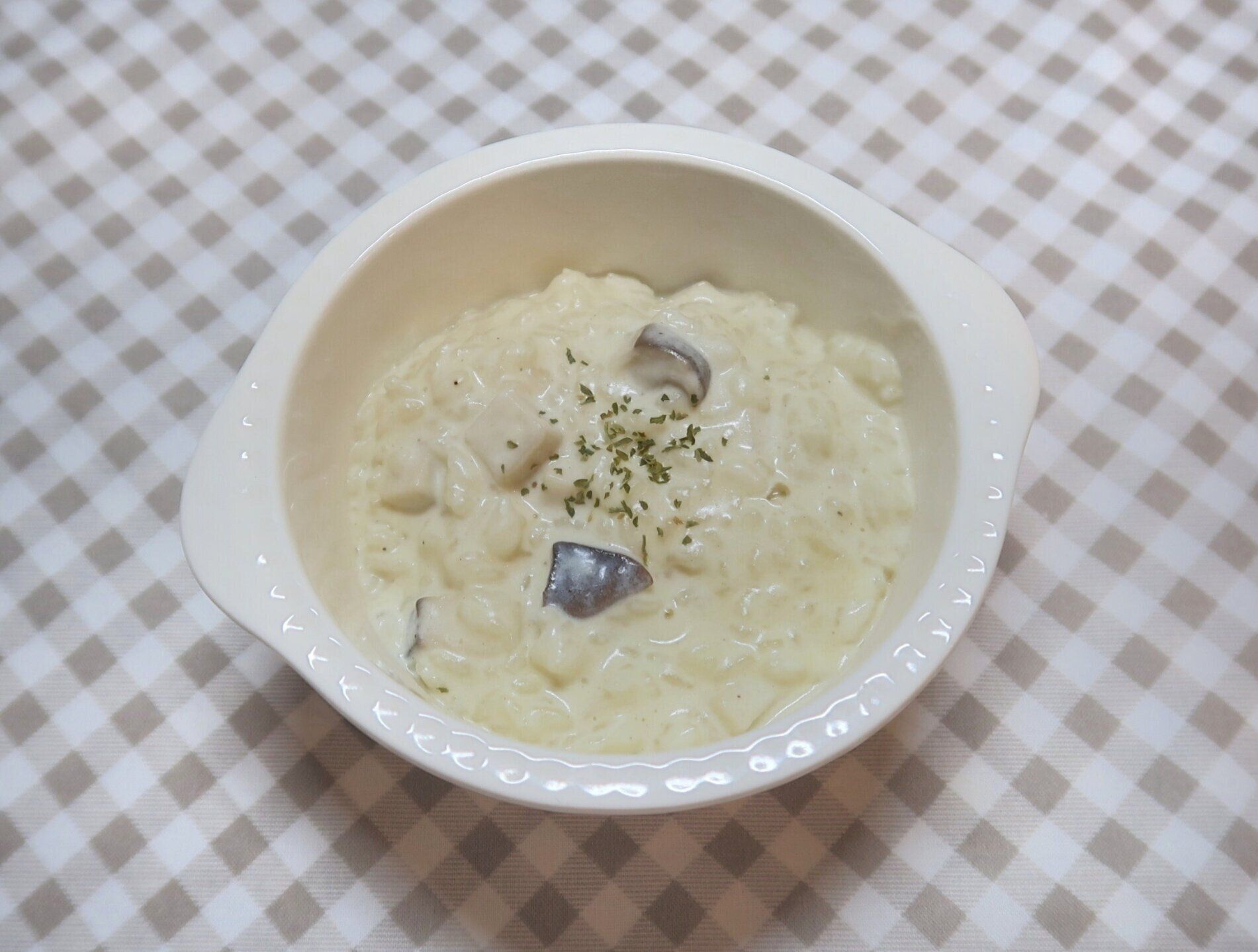 残りのごはんで簡単！「エリンギの濃厚チーズリゾット」のつくり方