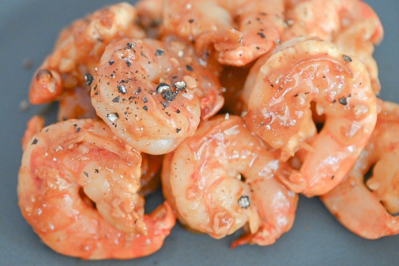 【カルディ】ハワイの味を自宅で手軽に♪にんにくガッツリ！超簡単に作れるガーリックシュリンプが最高♪