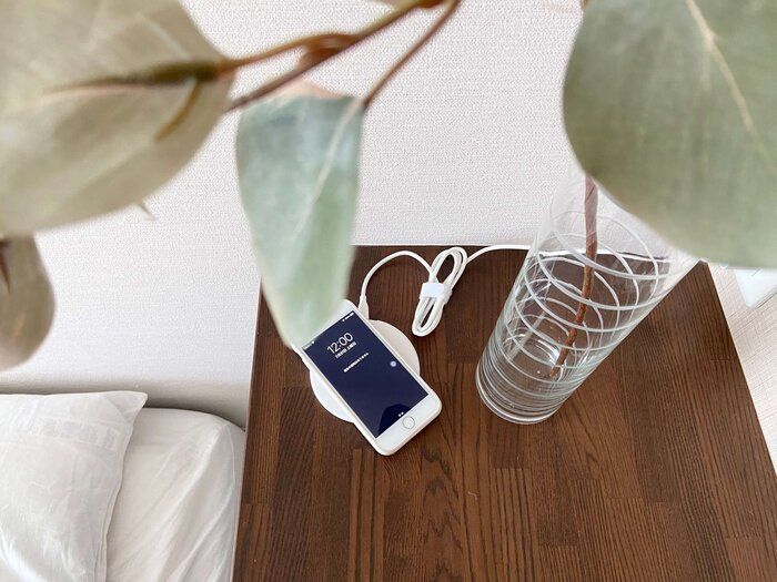 寝る前のプチストレスを解消！無印良品のスマホに便利なアイテム