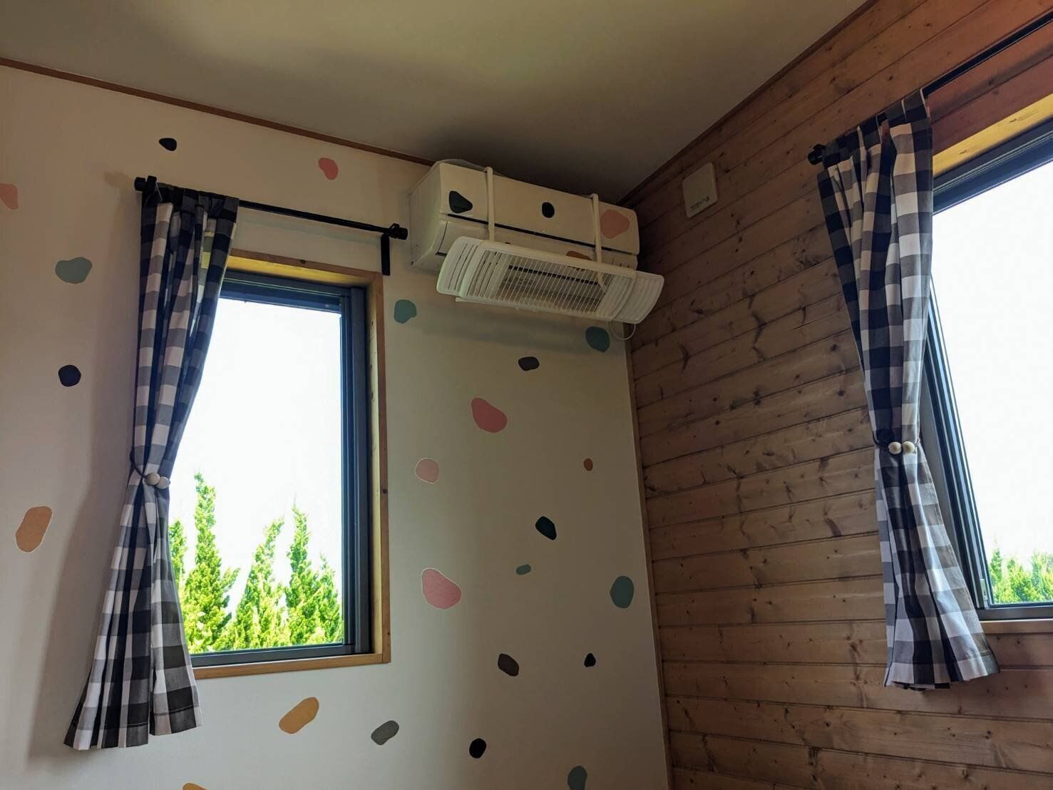 【夏の睡眠環境改善】“寝苦しいけどクーラーは風がツライ“子どもの寝冷え対策にもなる「風よけカバー」