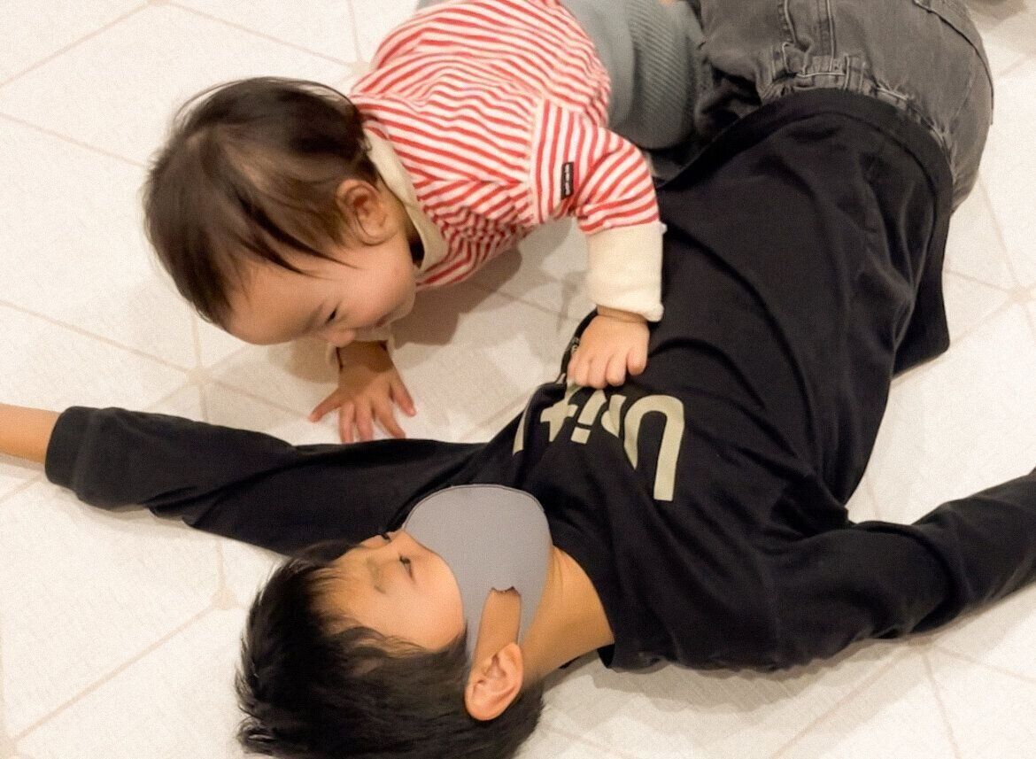 【お家で楽しむ】声かけで一変？！退屈なお家遊びが特別な空間に