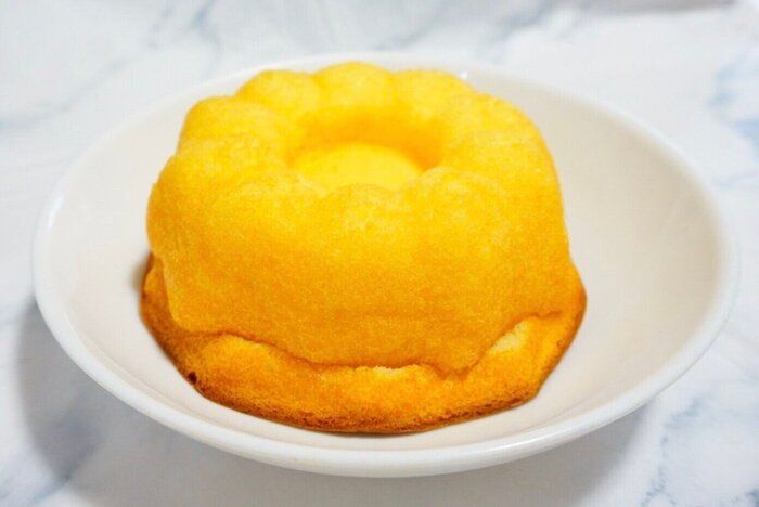 冷やしておいしい！ローソン新作の「ふかふかもっちクグロフミルク」はスイーツに任命！