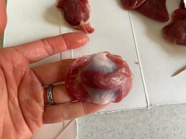 【時短調理】爪楊枝とキッチンペーパーで！砂肝の下処理が楽々時短！