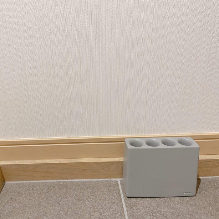 「ごちゃつく」「乾かない」を解決してくれたミニマルな傘立てが想像以上に優秀だった！