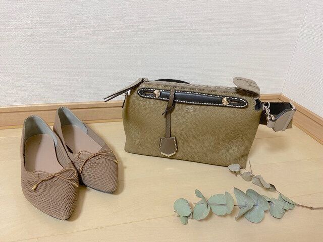靴とバッグを同色セットで持つのがお勧め！少ない服でも着まわせる方法。