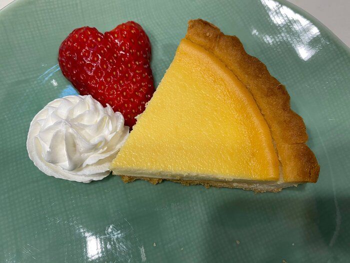 家族で食べて328円！モンテールの「窯焼きベイクドチーズタルト」