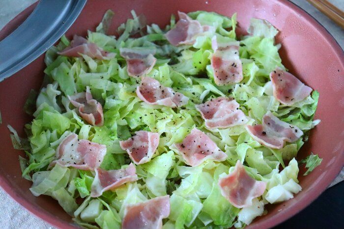 疲れて何も作りたくない日に超絶オススメ！「キャベツとベーコンの簡単フライパン蒸し」