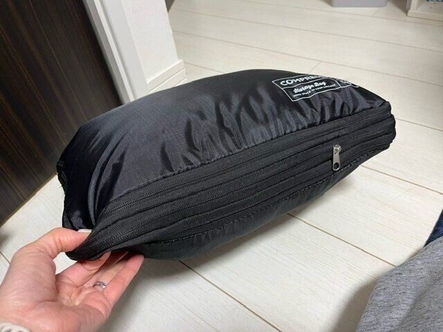 【ダイソー】これすごい！超便利！一瞬で小さくなる旅行用圧縮バッグ！