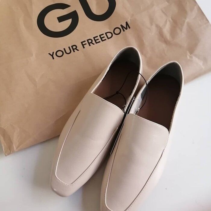 【GU】オンライン完売の590円シューズ