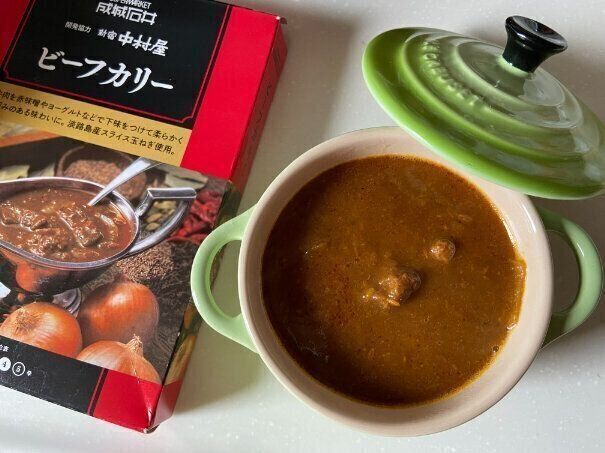 【成城石井×新宿中村屋】柔らかい牛肉がごろごろ！リニューアルしたビーフカリーが絶品