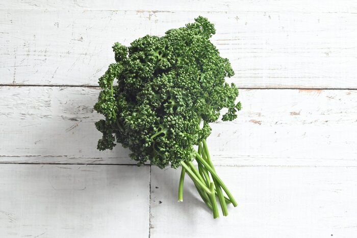 パセリは冷凍保存が便利！包丁なしで10秒でみじん切り！もっとパセリを便利に使おう