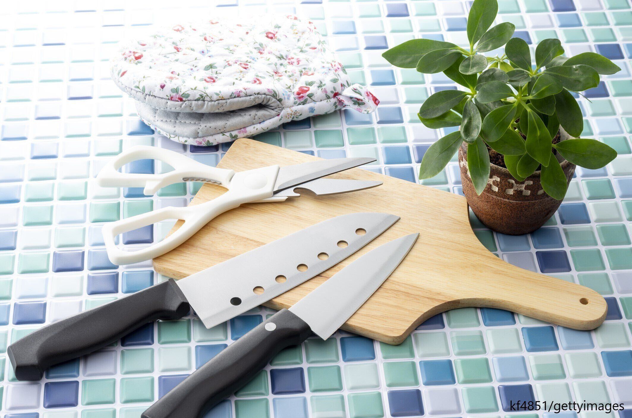 余計なモノは増やさない！整理収納のプロがあえて購入した「〇〇専用」キッチングッズ　