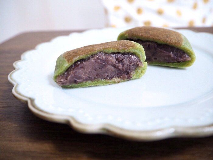 【シャトレーゼ】期間限定！手摘みの天然よもぎを使用した、身体が喜ぶ和菓子