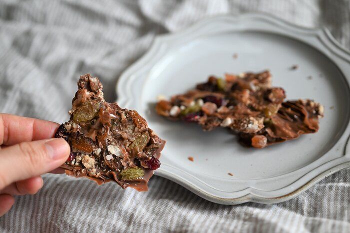 カルディの商品を使って普通の板チョコを絶品チョコに！子供でも作れる簡単割れチョコレシピ