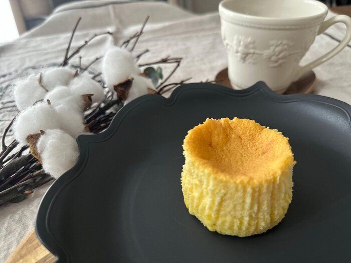 【ローソン新商品】ふわシュワ食感の濃厚チーズが美味！プレミアムエッグを使用した「ふわとろ生カスタードチーズケーキ」