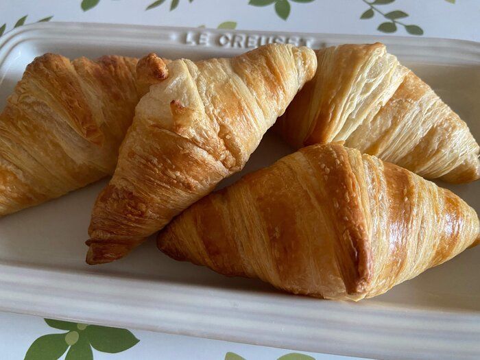 【成城石井】本場フランス産の冷凍パン生地に注目！人気NO.1クロワッサンの焼きたてを自宅で！