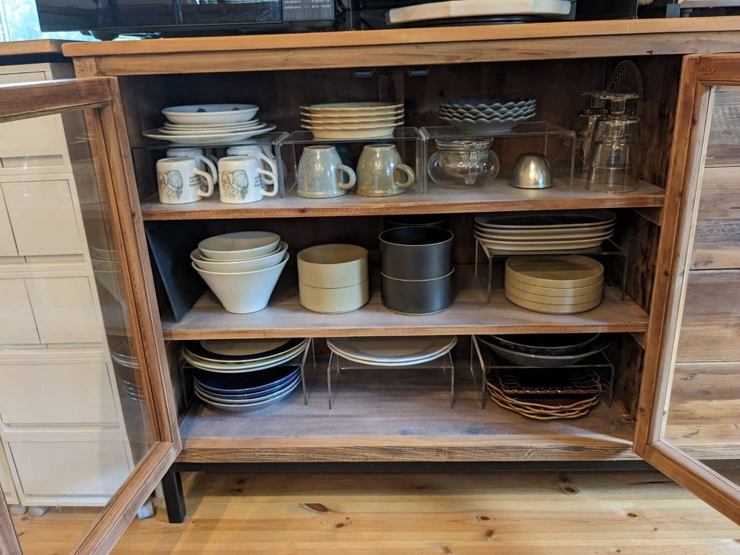 【家族4人暮らし】“モノ多めな収納のプロ“食器は少なくても大丈夫なワケ