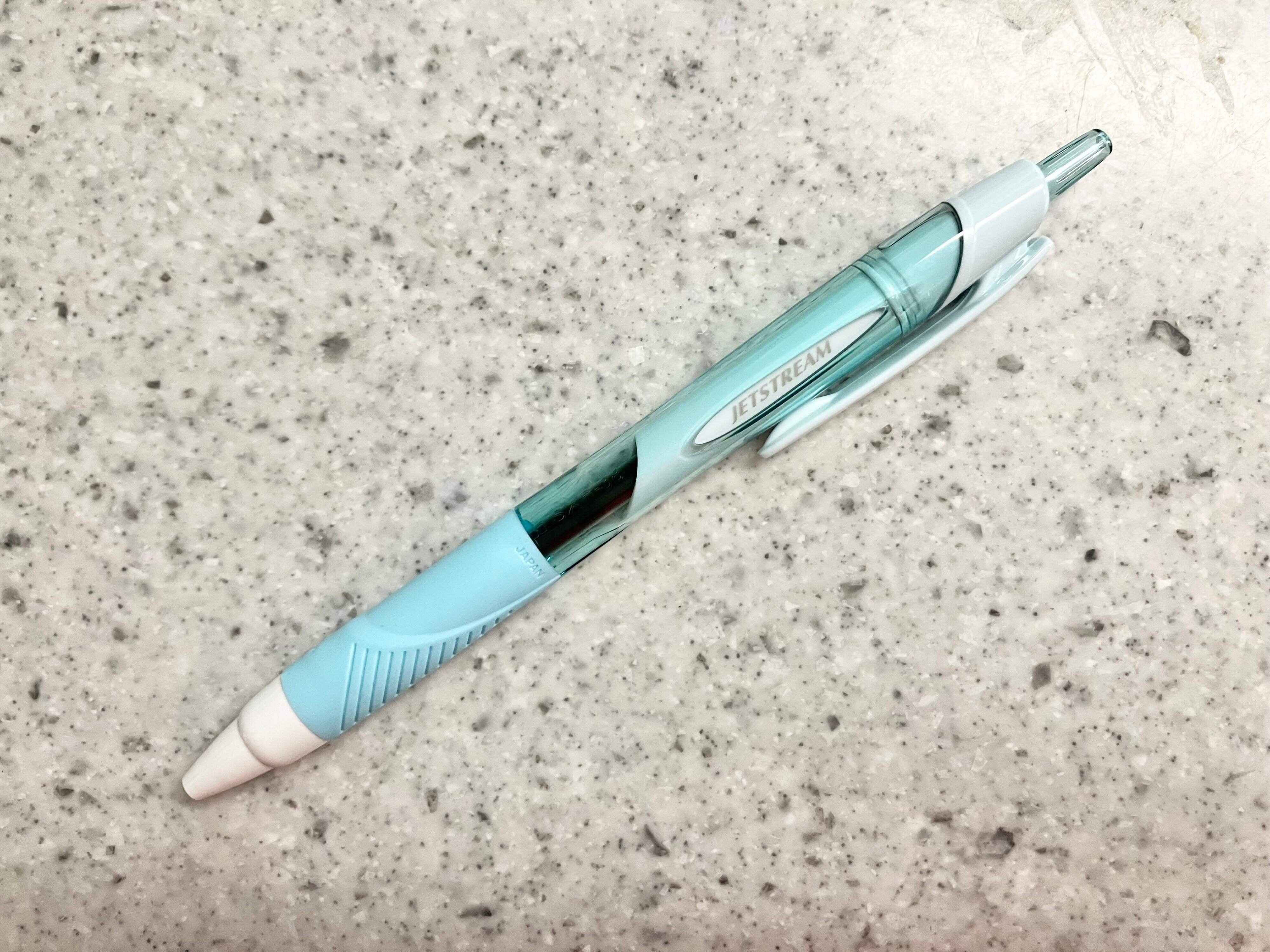 周りでも持っている人多数！安くて書きやすいおすすめのペン