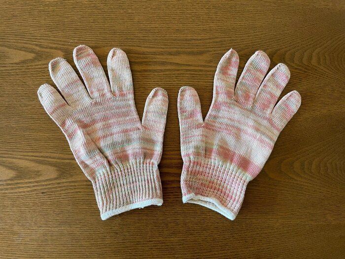 なんだか楽しく掃除ができる！手に〇〇をしたらそのまま色々拭ける！