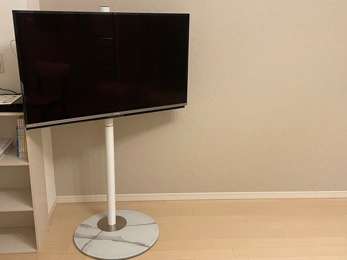 壁に穴をあけられない賃貸やマンションにおすすめ！テレビ台からイケてるテレビスタンドへ！