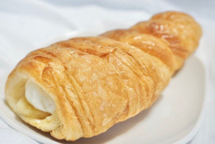 【ローソン】とろっふわっなクリームたっぷり！風味豊かなバナナが楽しめる新作パン登場！