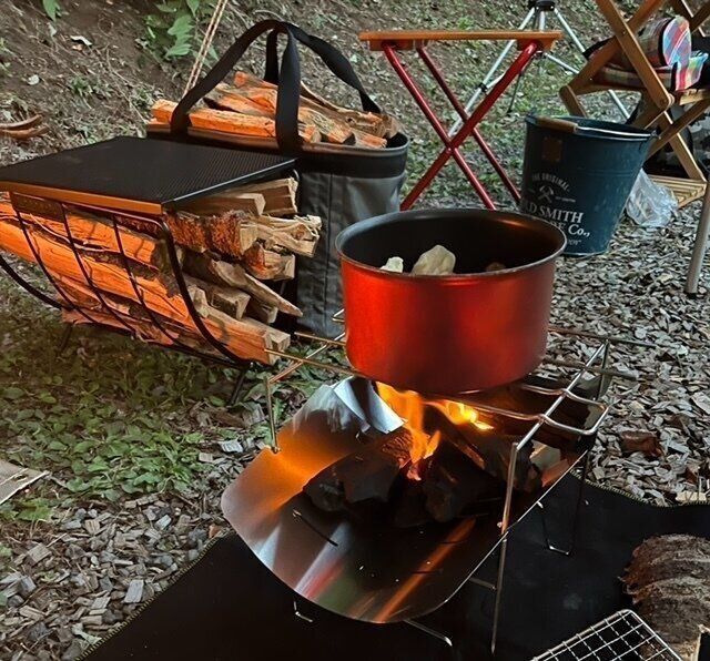 【今年買って良かった商品】キャンプがもっと快適になる！LOGOS薪ラックテーブル！