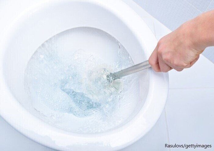 【らく家事】ブラシは不要？！我が家のトイレの黒ずみ対策はこれ1本！