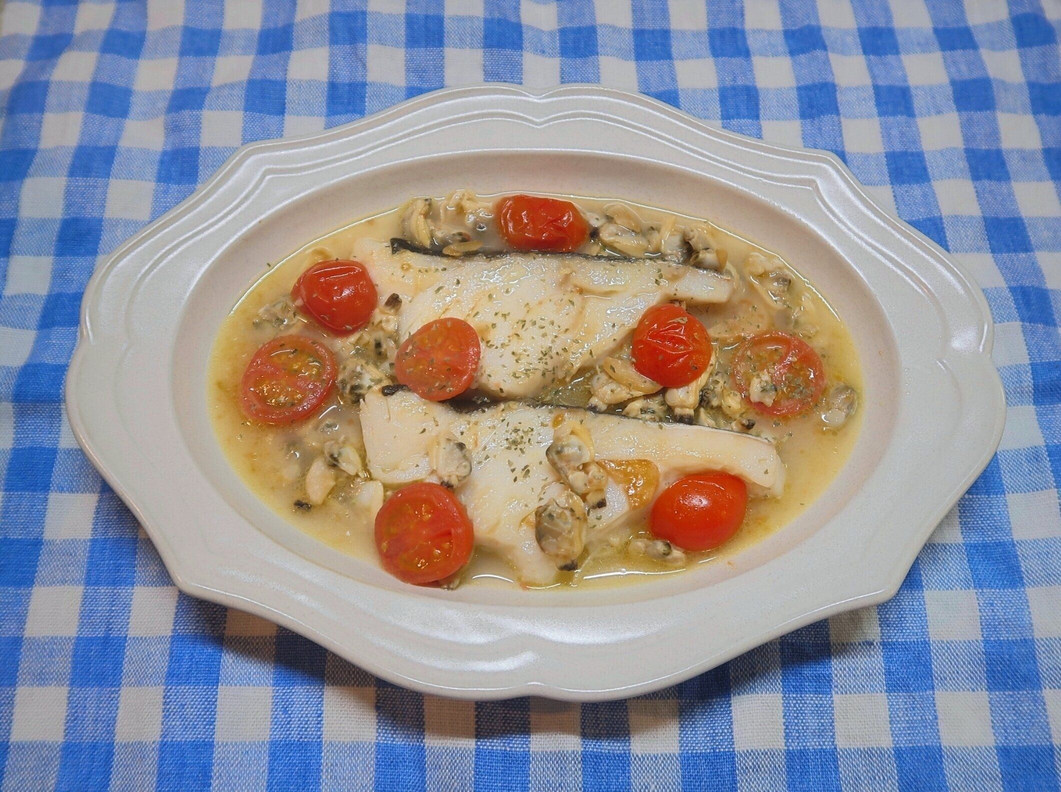 あさりの水煮缶で簡単！旨味たっぷり【タラとあさりのアクアパッツァ】のつくり方