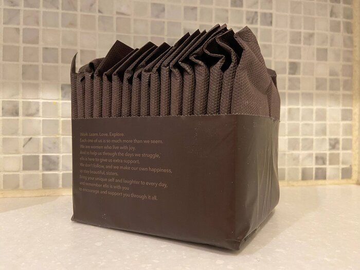 もう隠さなくてもいい？あの派手なパッケージがシンプルになった