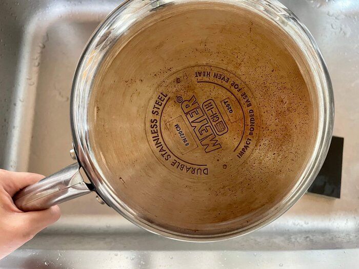 【セリア】衝撃！水だけでフライパン裏の汚れがスルッと落ちた！ステンレス鍋みがき