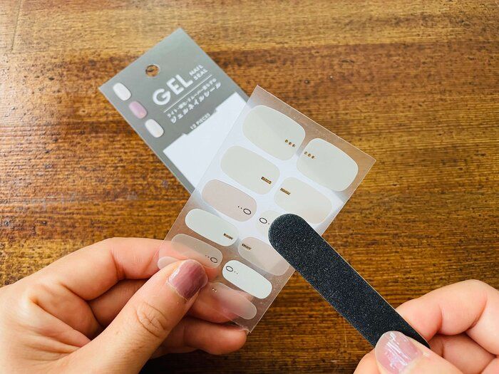 【ダイソー】でこんなものもあるの？簡単にかわいい指先が作れるジェルネイルシール