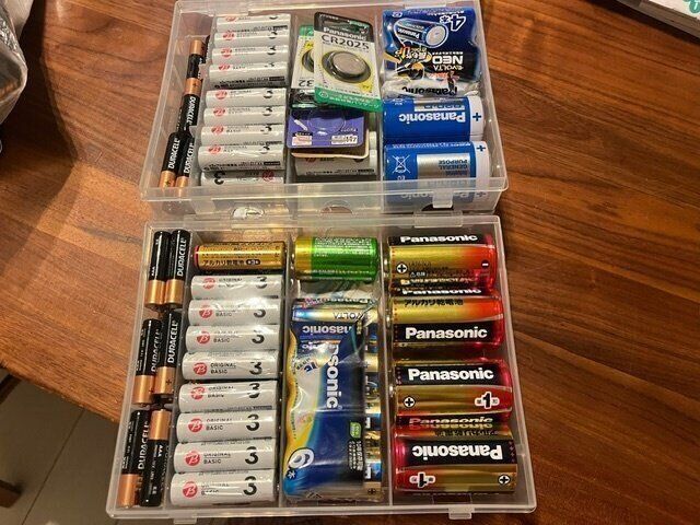 【ダイソー】これ絶対使って欲しい！一目でわかる！乾電池ストッカーが超便利