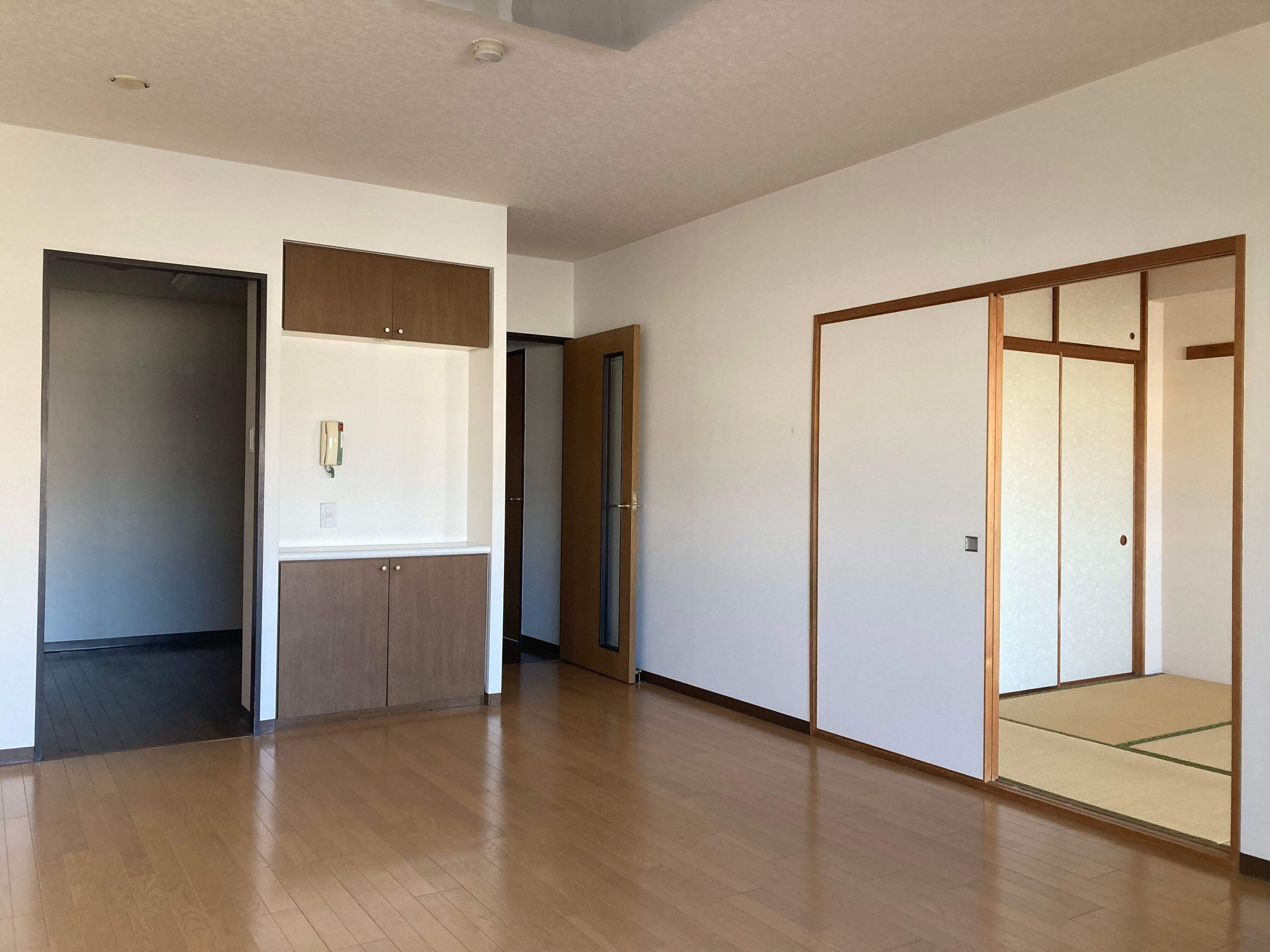 4LDKから2LDKに引越し。持ち物を1／3減らした方法と気づけたこと。【Vol.2】