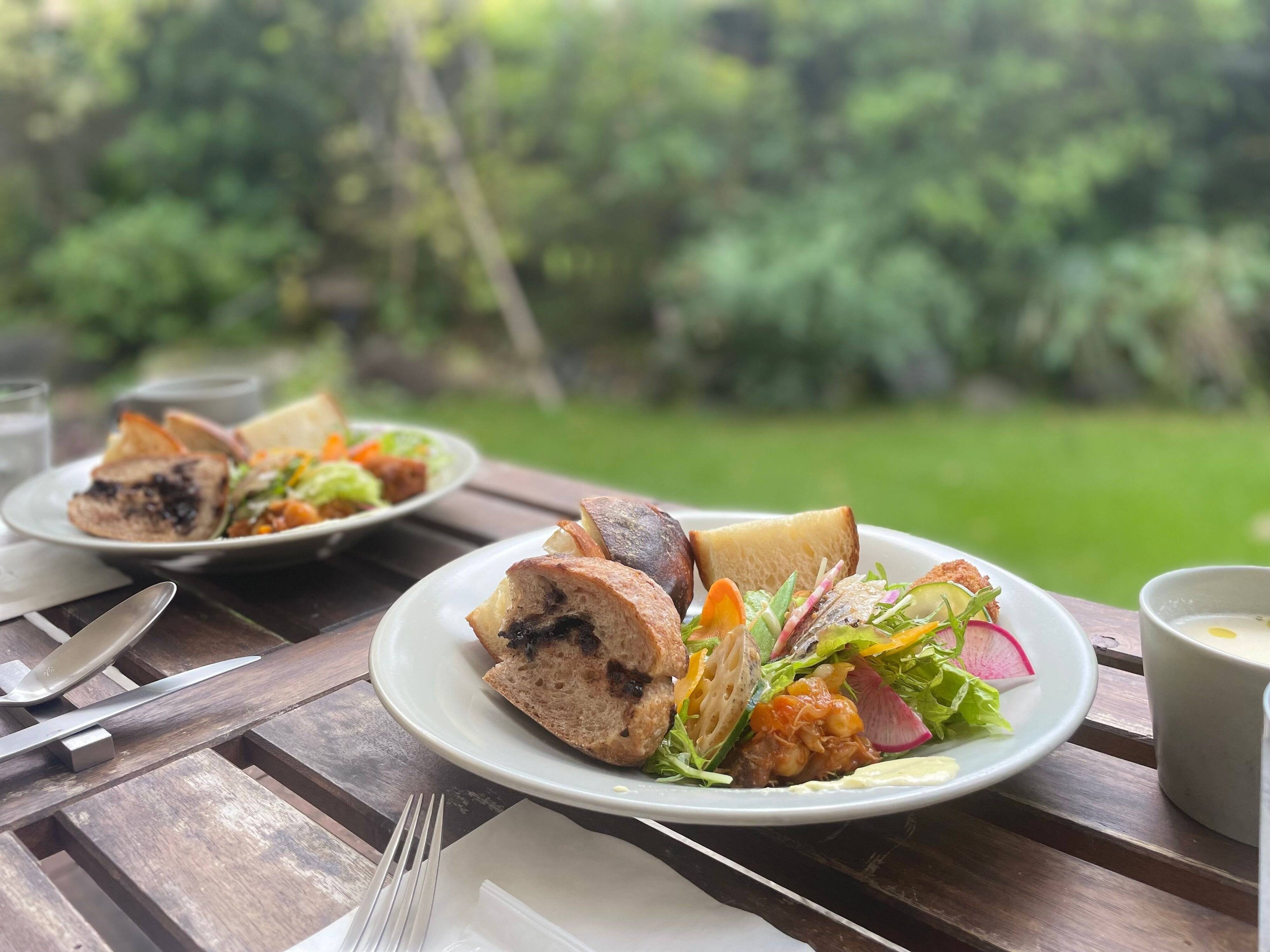 【鎌倉おすすめカフェ】江ノ電和田塚駅を降りたらすぐ！庭付き一軒家のベーカリー&レストラン！