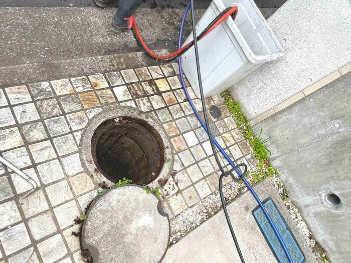 排水ます、高圧洗浄で油汚れスッキリ！一戸建ての水回りを外から大掃除